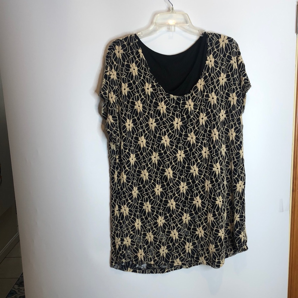 La Vanya Woman Black Cream 1X PLUS SIZE